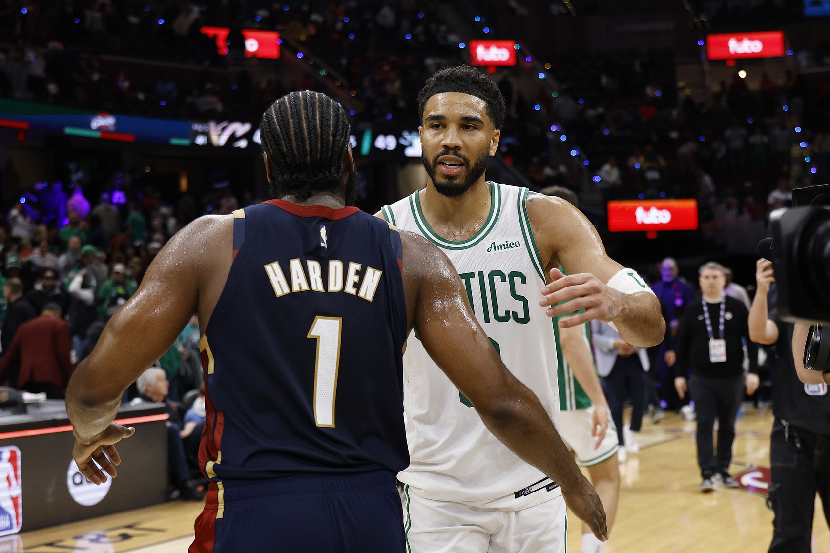 旺财28官方网站-东部2号种子争夺战白热化!凯尔特人领跑 尼克斯&骑士紧随其后